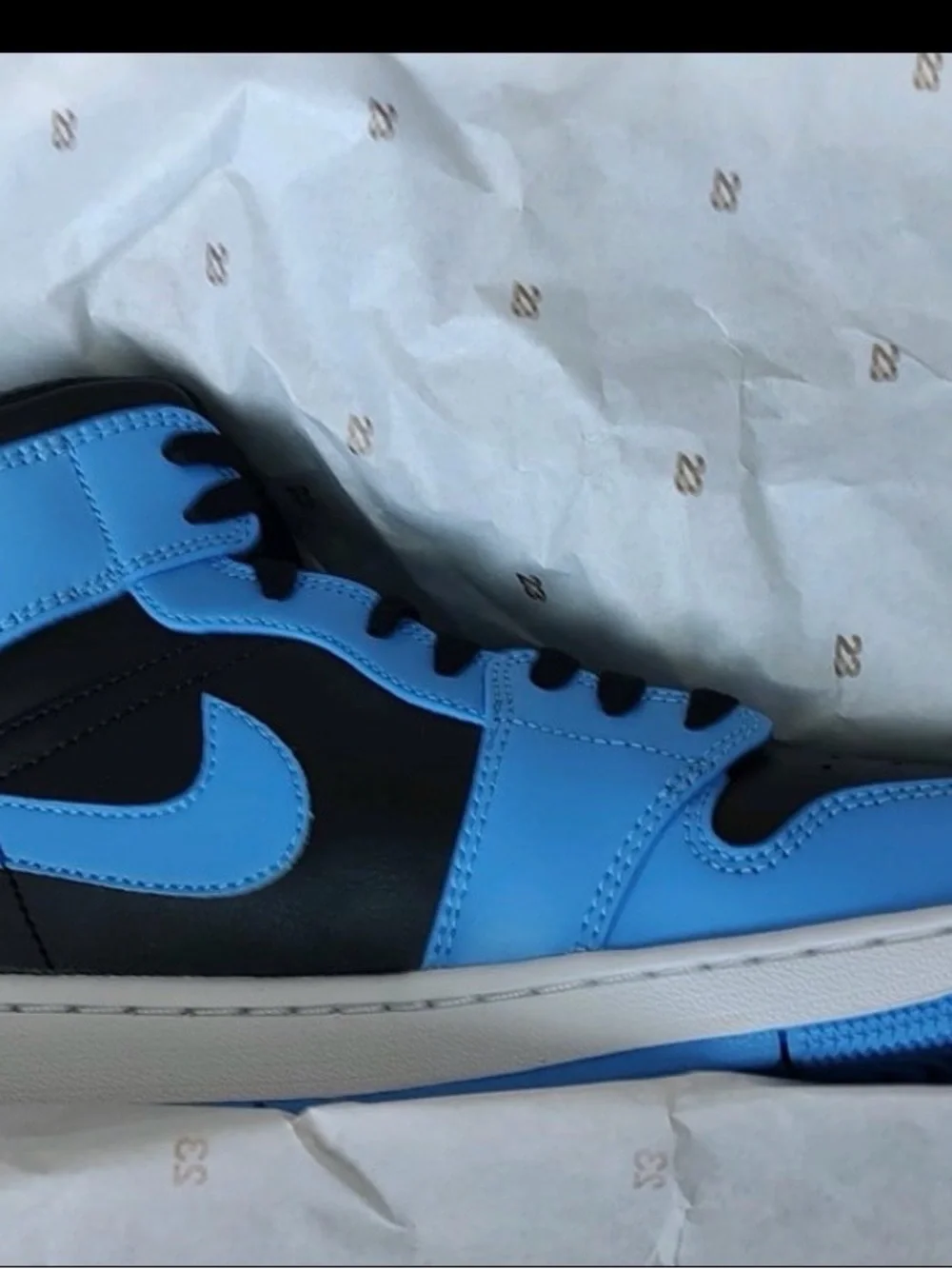 Nike Air Jordan 1 Mid Men’s Shoes size 10.5 NEW